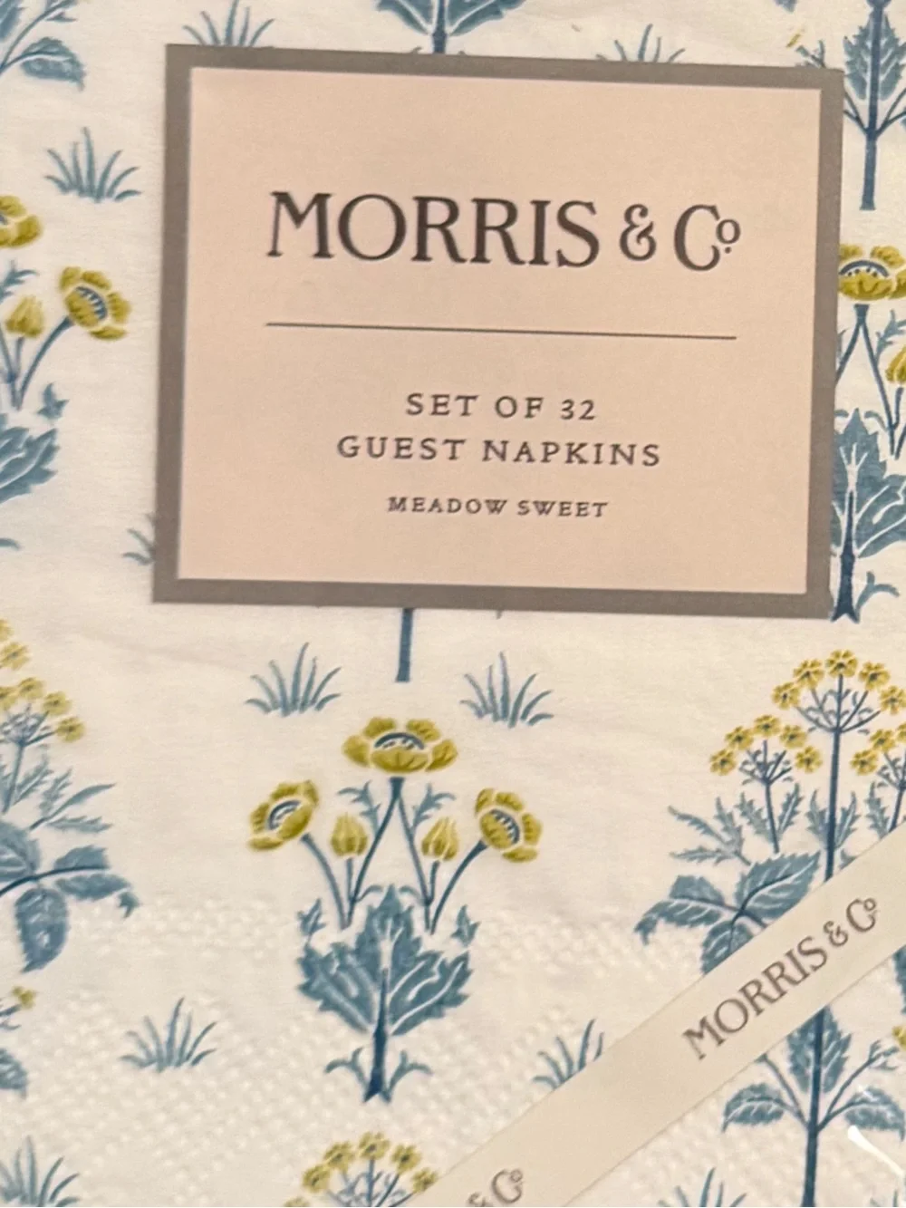 William Morris & Co NWT Floral Ceramic Soap Dispenser & Matching Guest Napkins